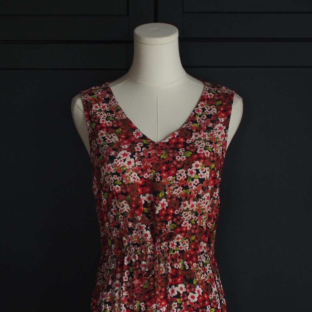 Vero Moda | Long Sleeveless Floral Dress - Picture 3 of 8